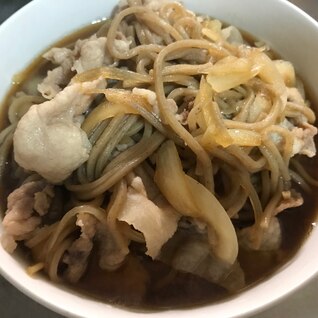 冷凍そばで簡単！あつたか肉そば